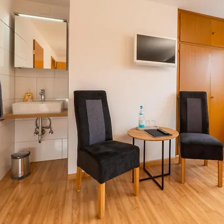 Kallmann Gaestehaus 3* باد بيلنغن